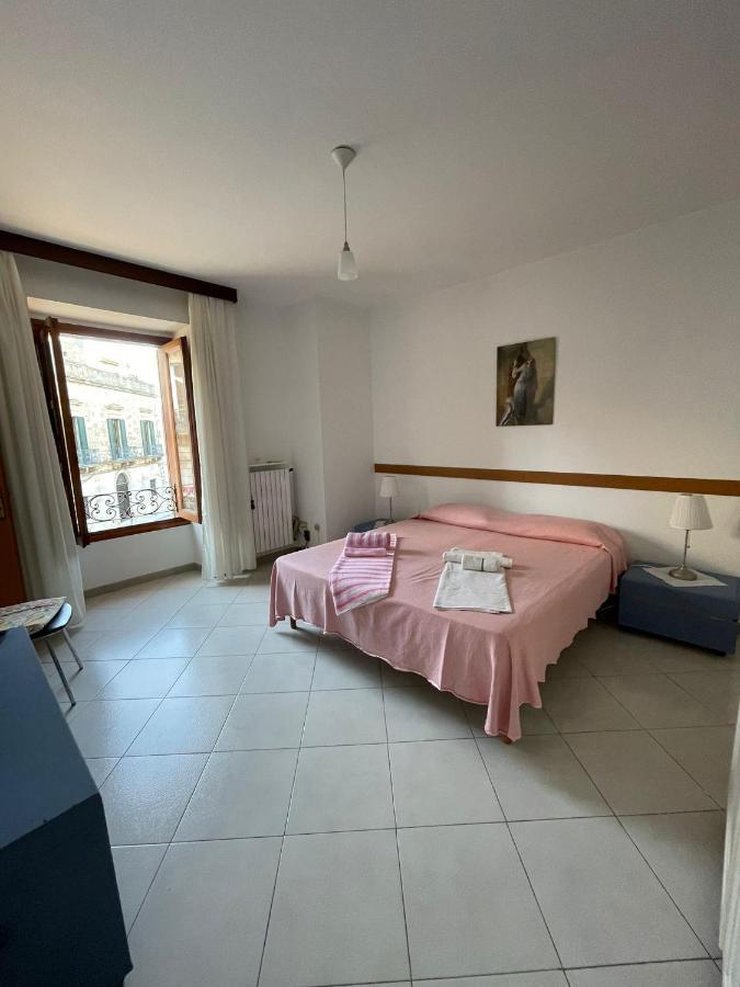 Dimora Alla Villa Ostuni Bagian luar foto
