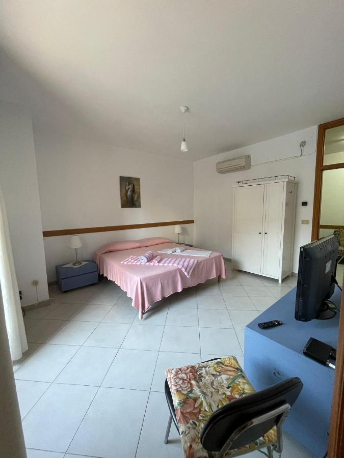 Dimora Alla Villa Ostuni Bagian luar foto